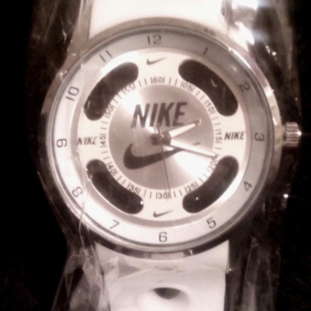 Unisex Nike Hallow Watch